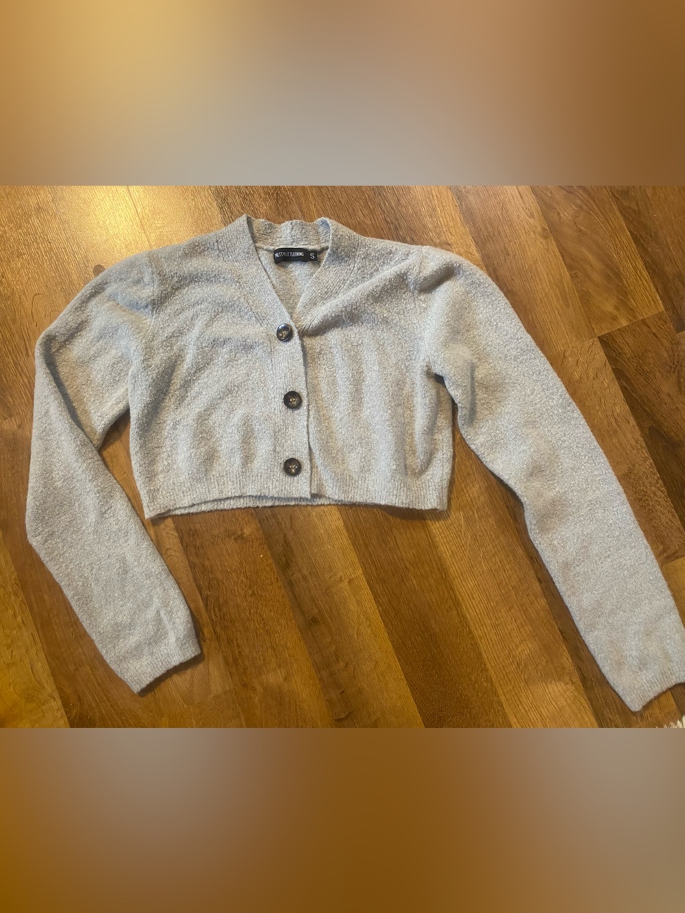 PrettyLittleThing Light Gray Cropped Knit Cardigan Preppy Neutral Girlhoodcore